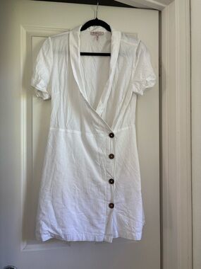 BCBGeneration White Dress with Blush Label